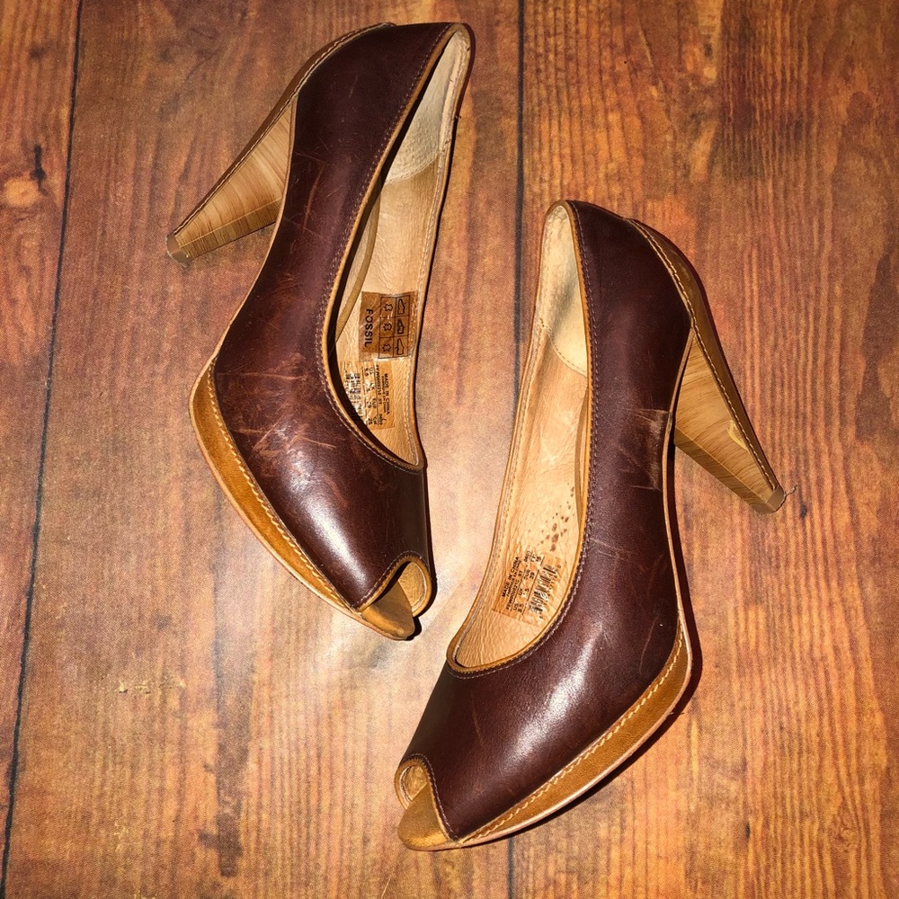 FOSSIL~Allison Two-tone Leather Peep Toe Pumps~8.5